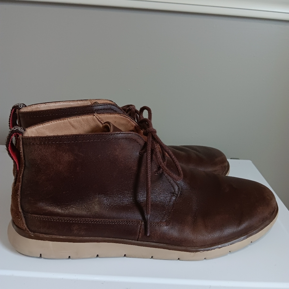 UGG CHUKKA BOOT Men's Size 12 Treadlite Energ Waterproof Dessert Brown Leather
